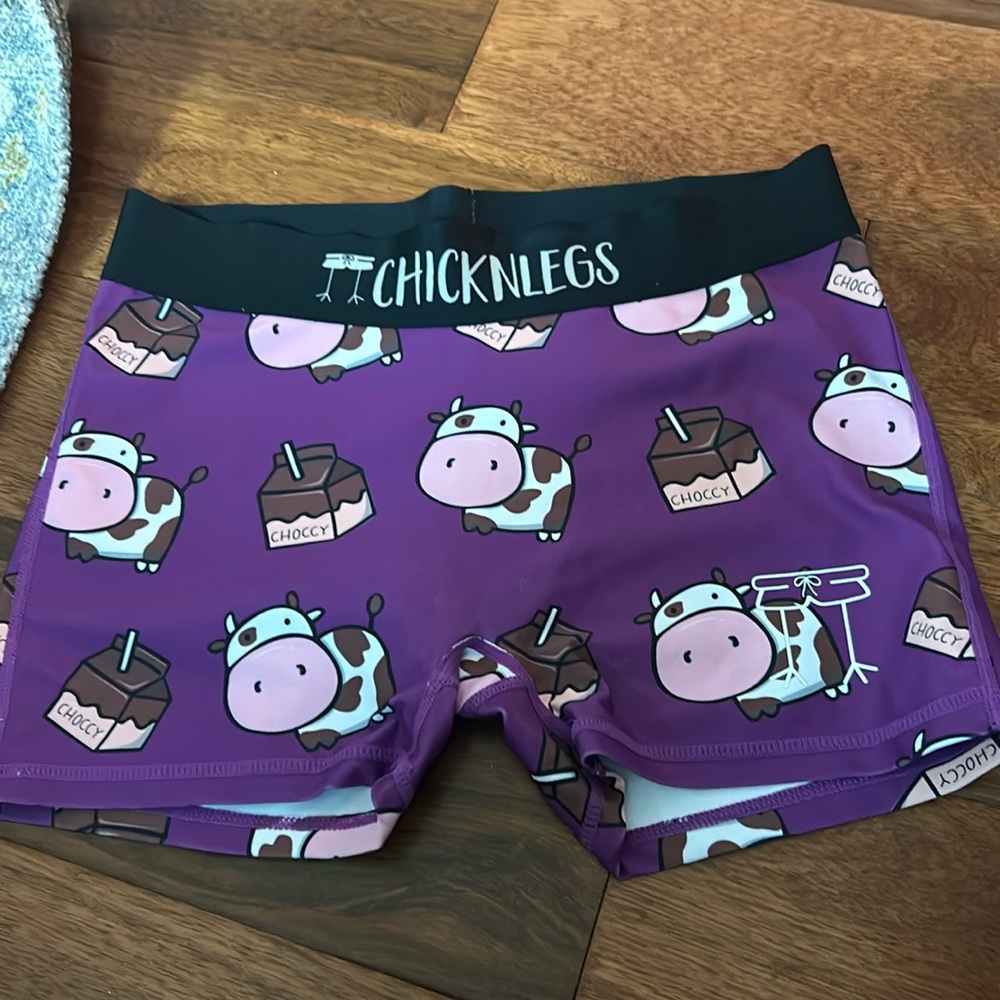 chicknlegs spandex running shorts